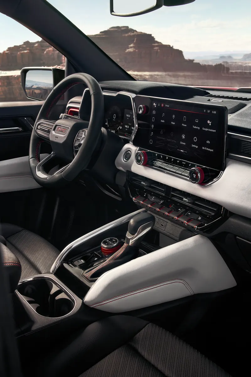 2026 GMC Canyon infotainment system at Stadium Buick GMC in Salem OH